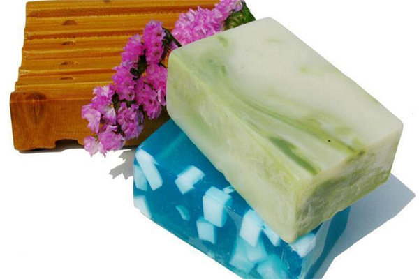 亿恋手工香皂橱柜